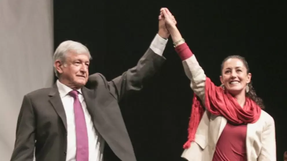 Claudia Sheinbaum rinde homenaje a AMLO a seis años de su llegada a la Presidencia